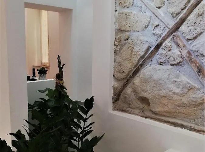 Capitelli Неаполь